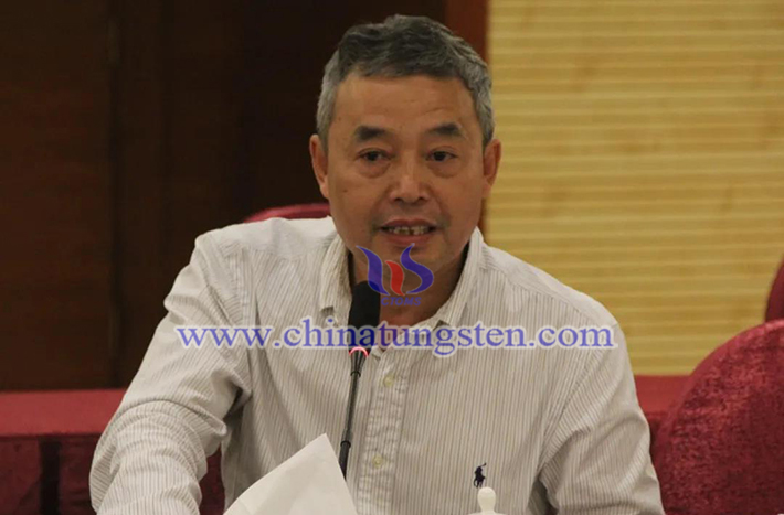 中國(guó)鎢業(yè)協(xié)會(huì)主席團(tuán)主席、贛州海盛鎢鉬集團(tuán)有限公司董事長(zhǎng)曾慶甯