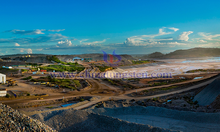 礦山圖片（來源：洛陽鉬業(yè)）