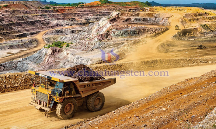 洛陽(yáng)鉬業(yè)礦山圖片