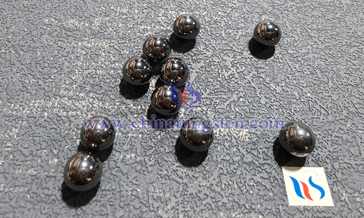 中鎢智造硬質(zhì)合金球圖片