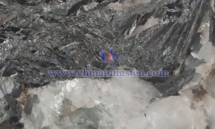 tungsten ore image
