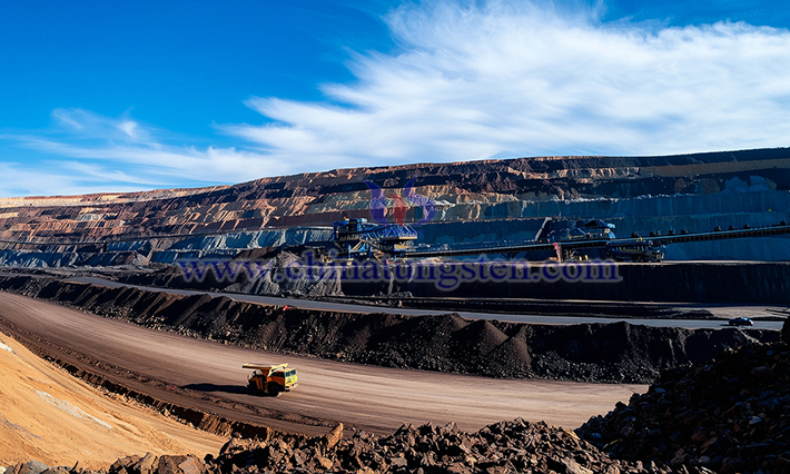 Rare earth mine picture