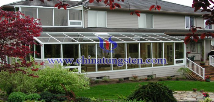 太陽(yáng)の部屋の斷熱ガラスコーティング畫像に適用されたナノ三酸化タングステン