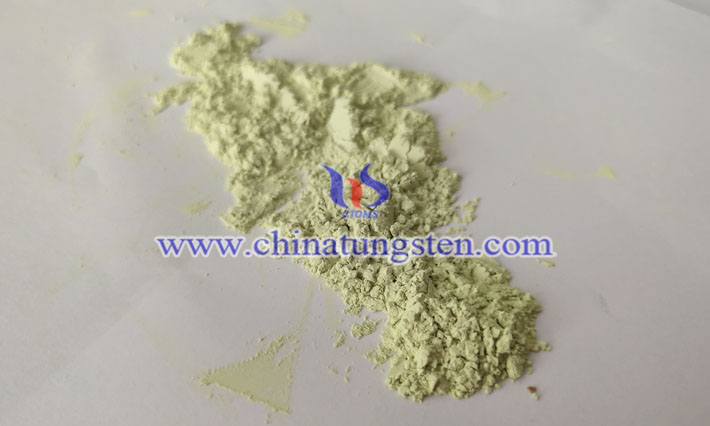 セメント系吸収材の畫像に適用された黃色の酸化タングステン畫像