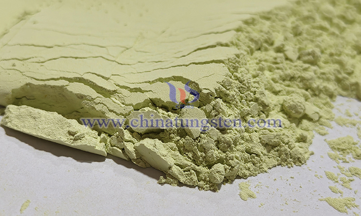 エネルギー効率の高い建築用ガラスのための三酸化タングステン