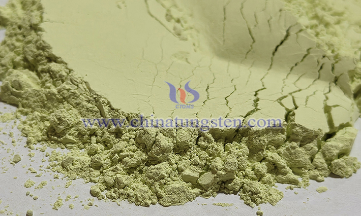 赤外線および紫外線遮斷材料用の酸化タングステン