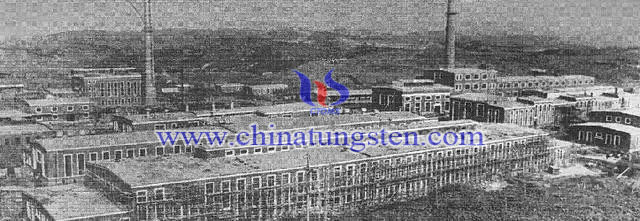 1955年3月，開工建設(shè)中的廠房