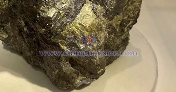 中鎢智造鎢精礦圖片