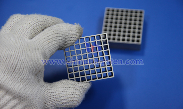 中鎢智造鎢合金準(zhǔn)直器圖片