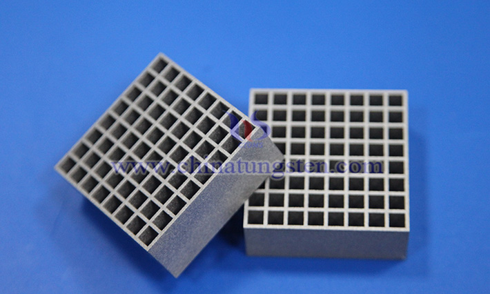 中鎢在線鎢合金準(zhǔn)直器圖片