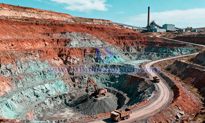 稀土礦山圖片