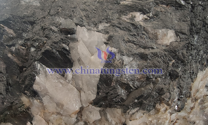 鎢礦石圖片